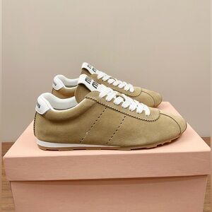 MIUMIU Women's Shoe Size37